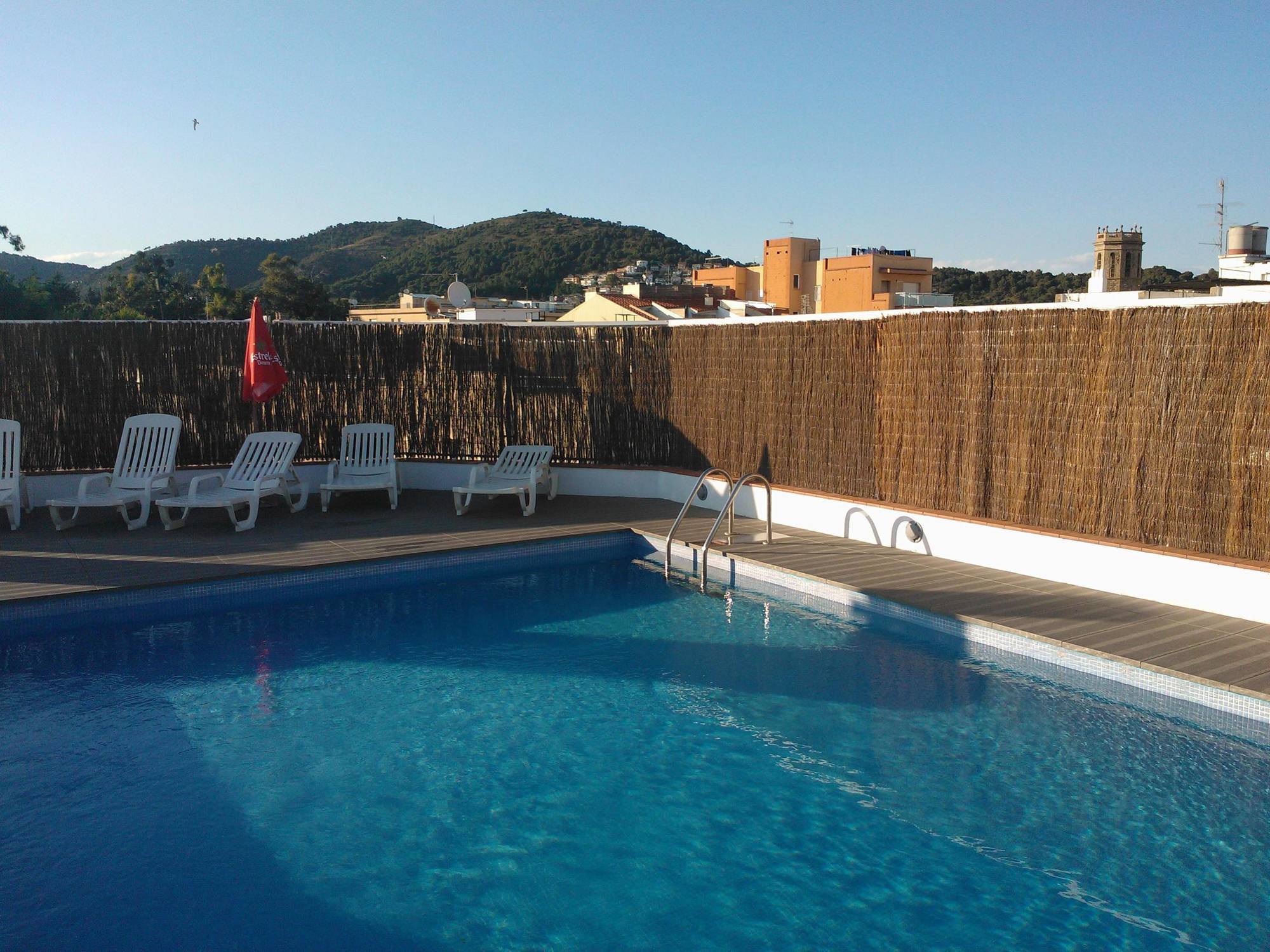 Hotel Checkin Montpalau Pineda de Mar Exterior foto